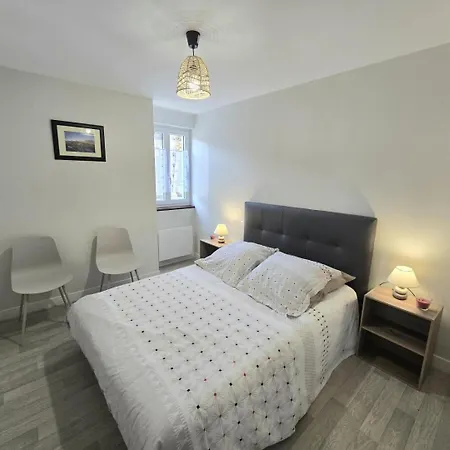 Chez Eugenie 度假居 Génis